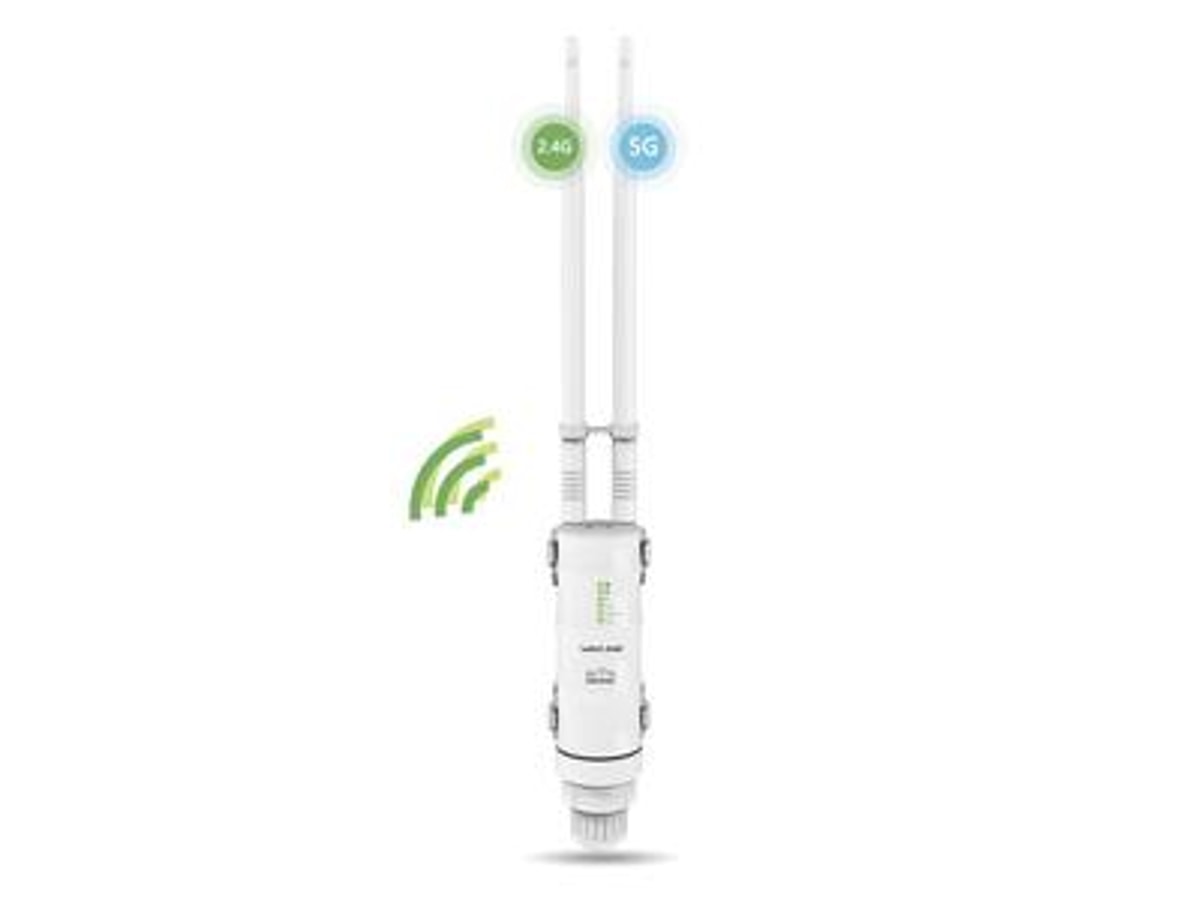 AC1200 Long-Range WiFi Repeater